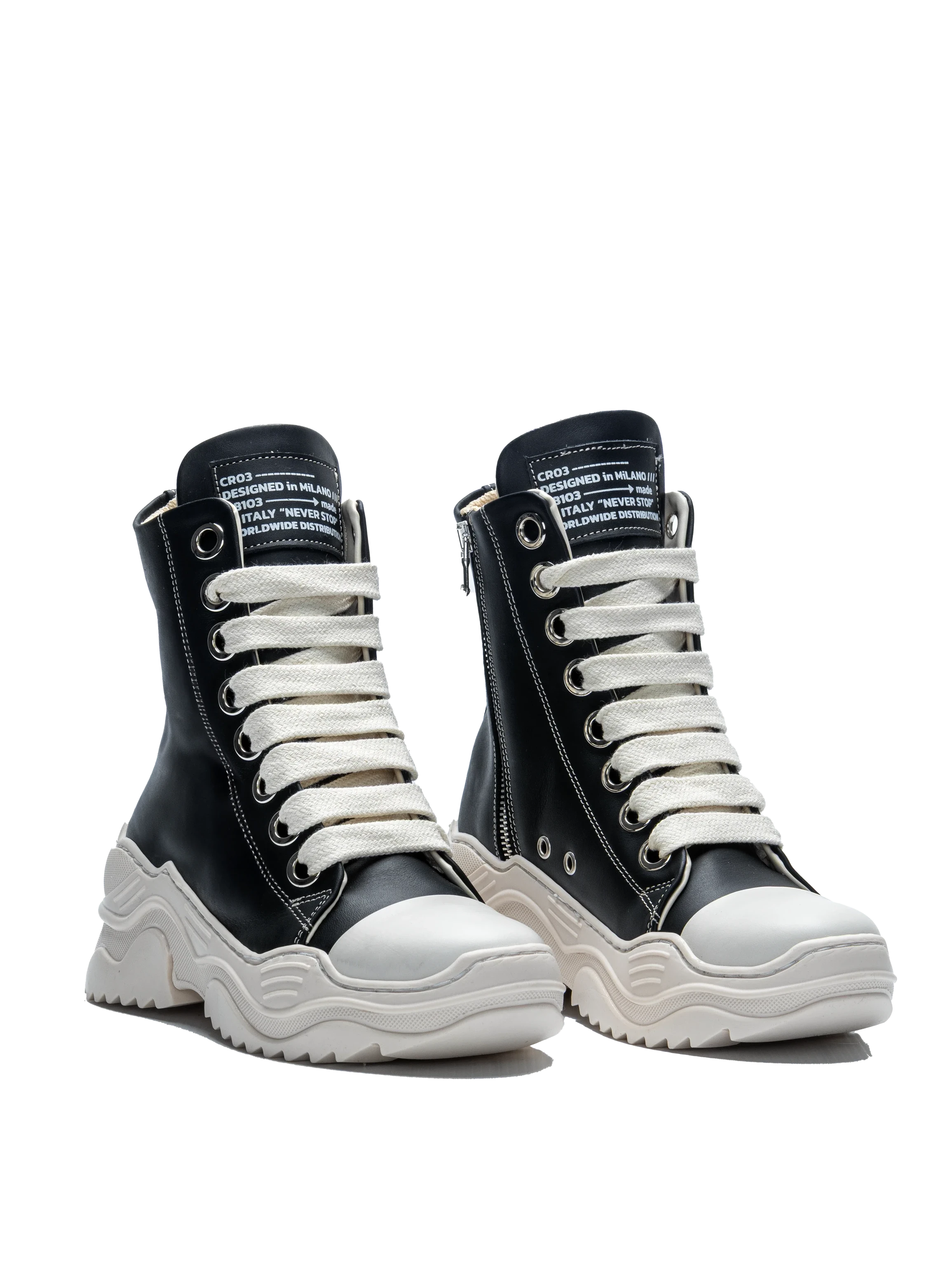 REBEL HIGH – Pelle