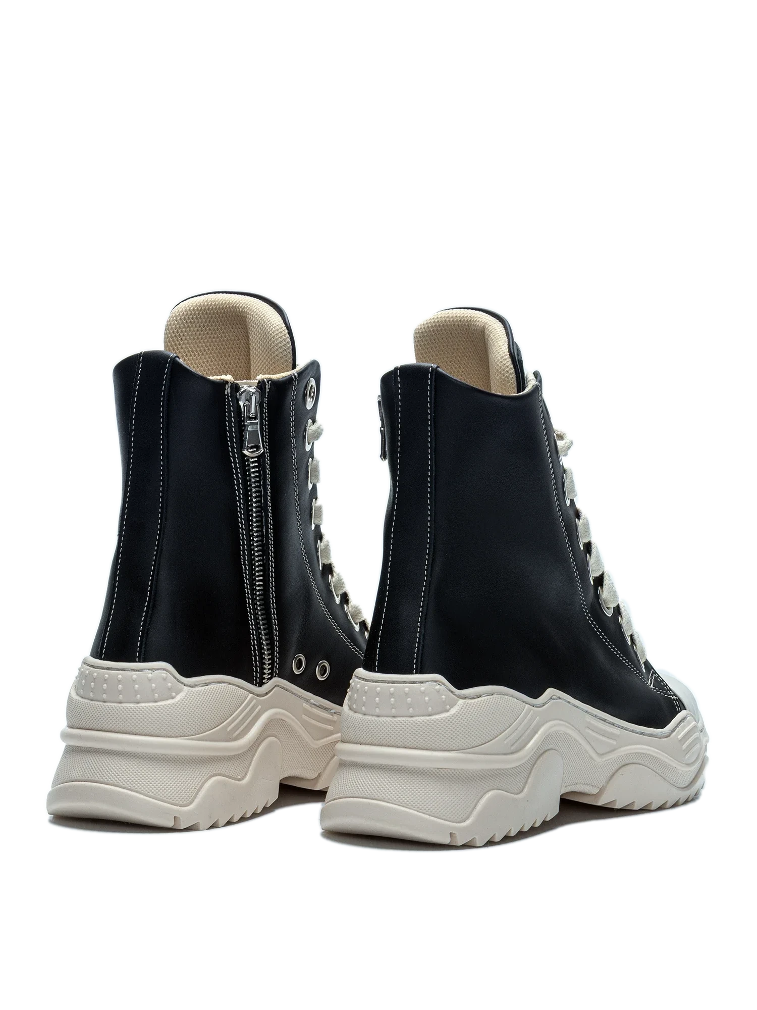 REBEL HIGH – Pelle