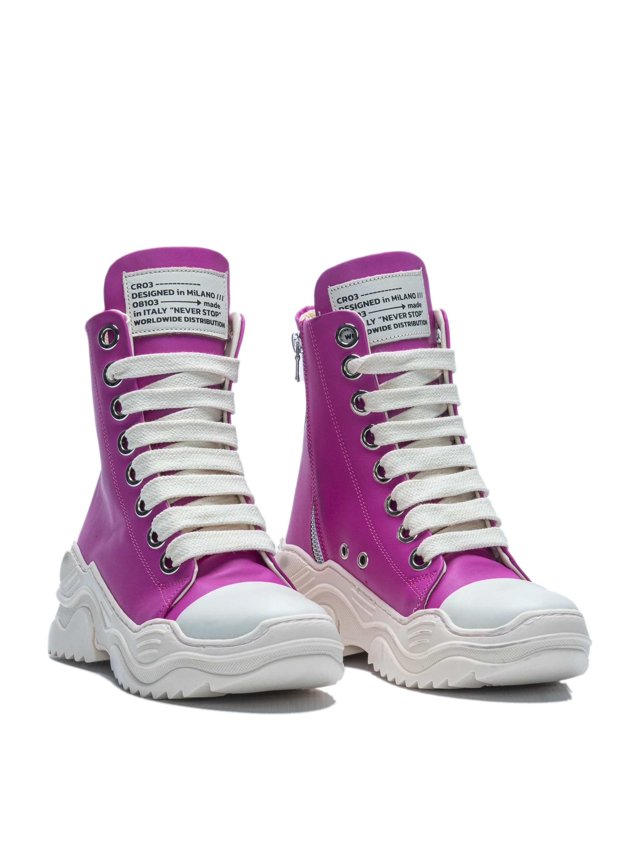 REBEL HIGH – Pelle