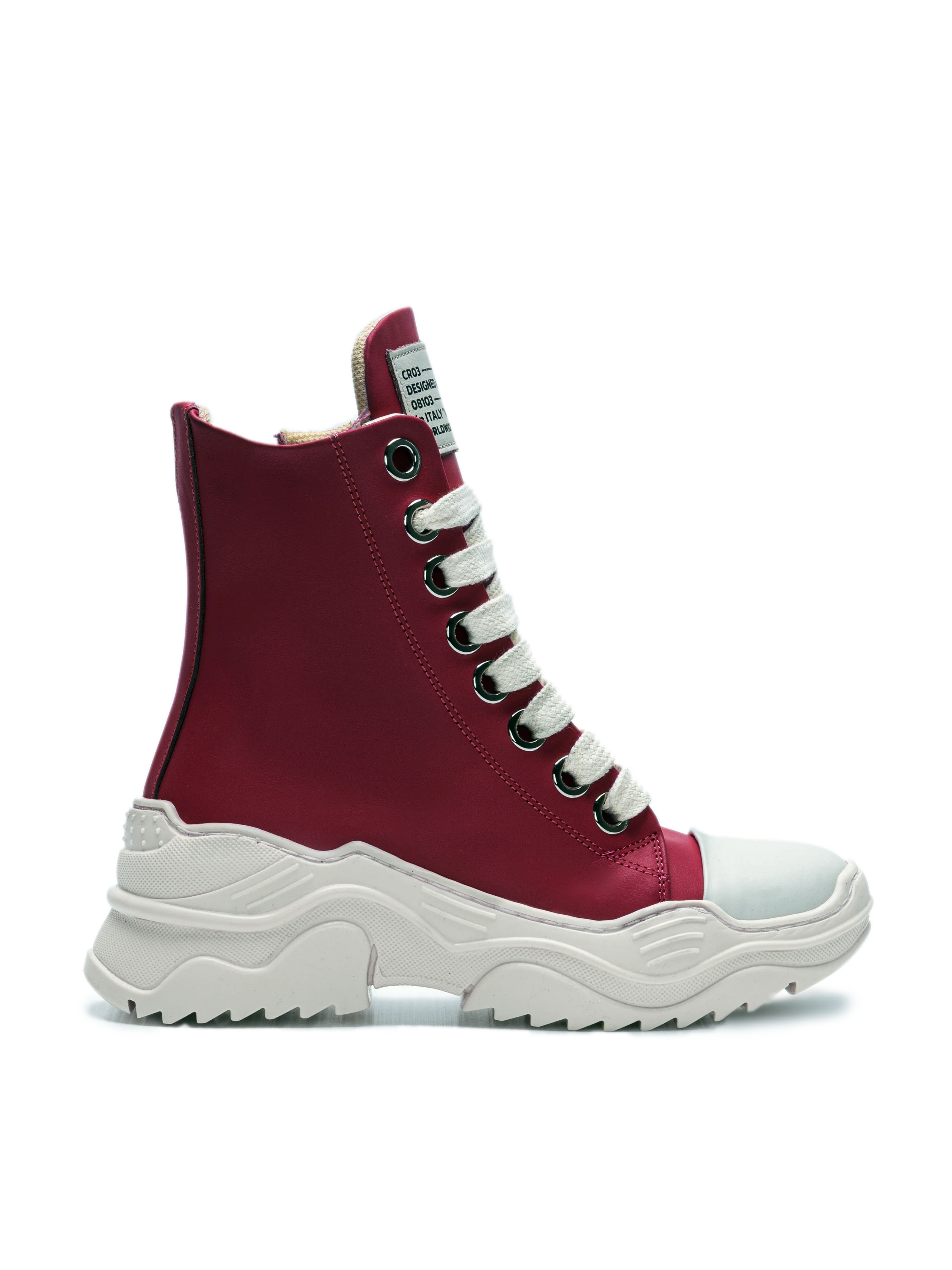REBEL HIGH – Pelle
