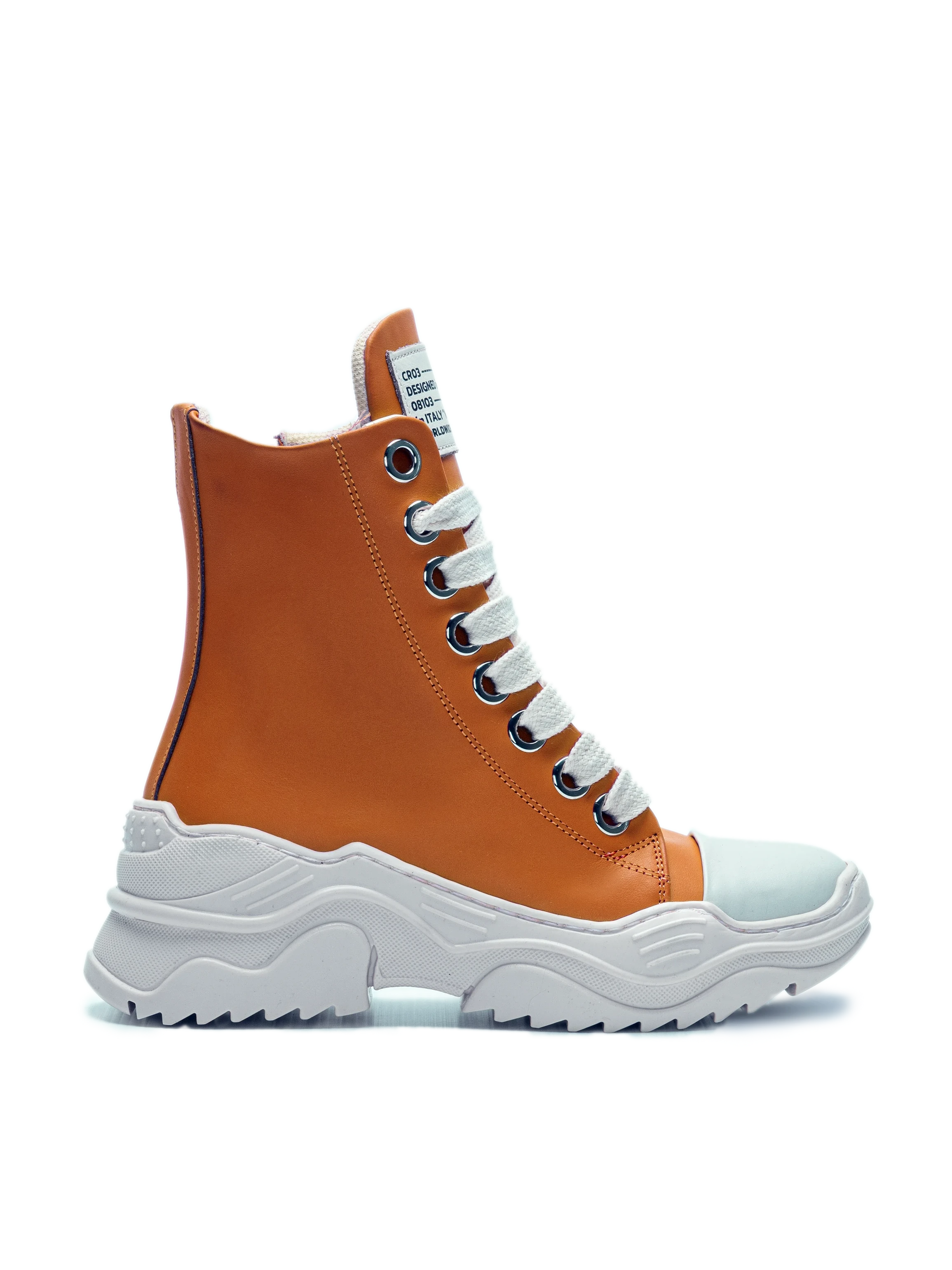 REBEL HIGH – Pelle