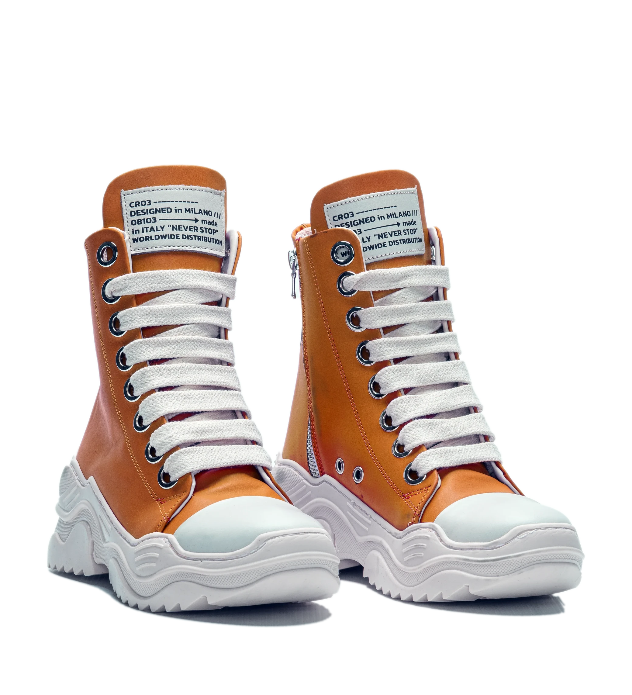 REBEL HIGH – Cuir