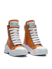 REBEL HIGH – Pelle