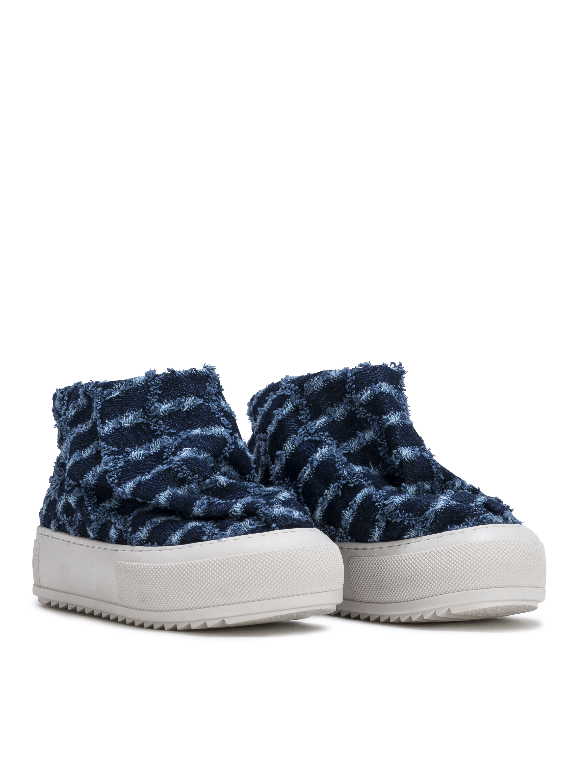 CLOUD – Textured Denim